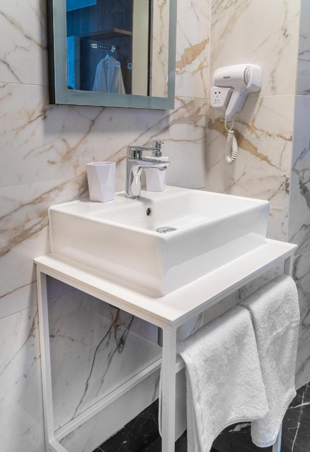 9 Nine - Luxury Apartments&Suites Belgrade Extérieur photo