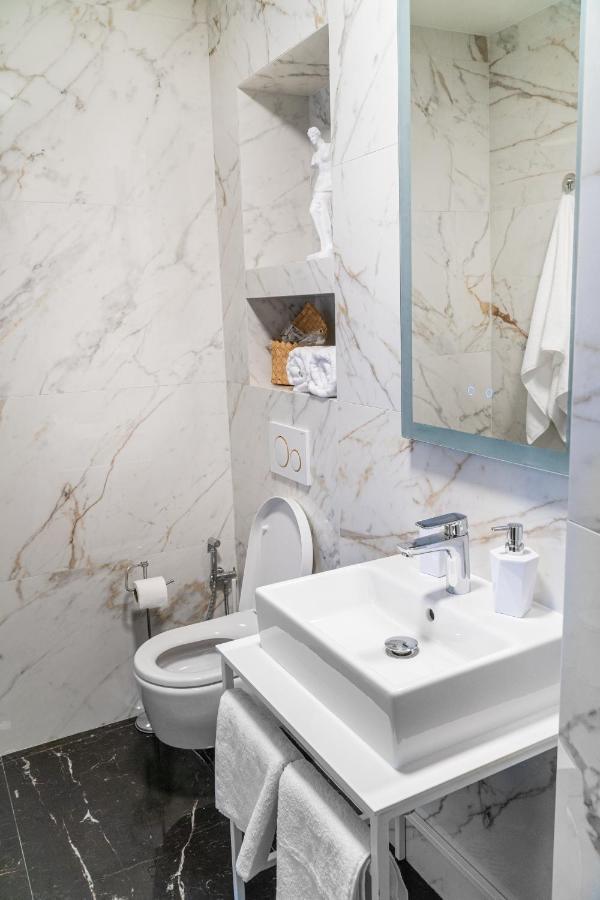 9 Nine - Luxury Apartments&Suites Belgrade Extérieur photo
