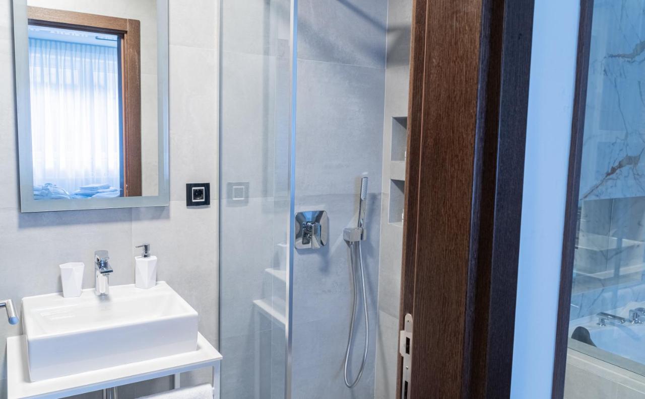 9 Nine - Luxury Apartments&Suites Belgrade Extérieur photo