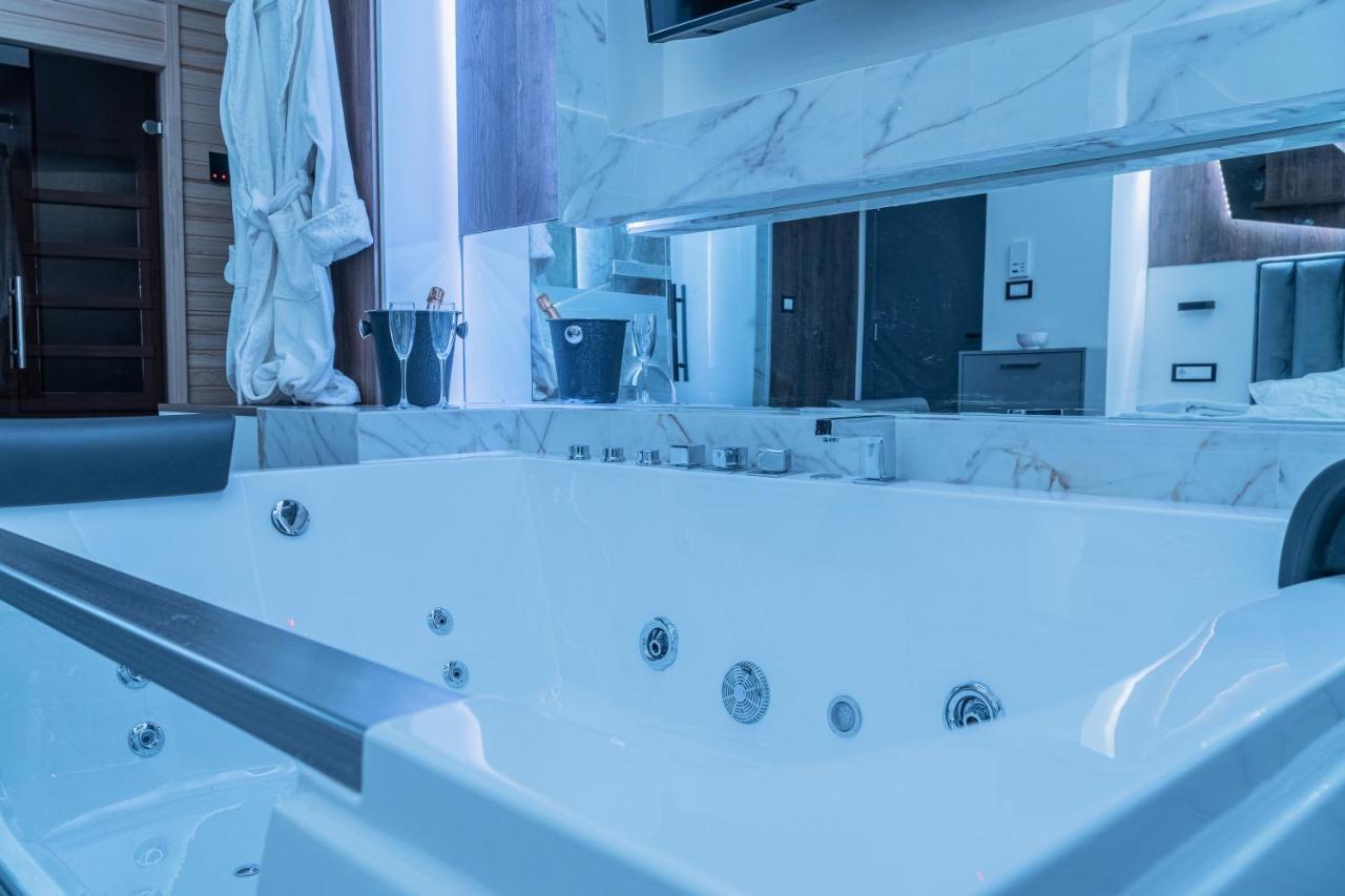 9 Nine - Luxury Apartments&Suites Belgrade Extérieur photo
